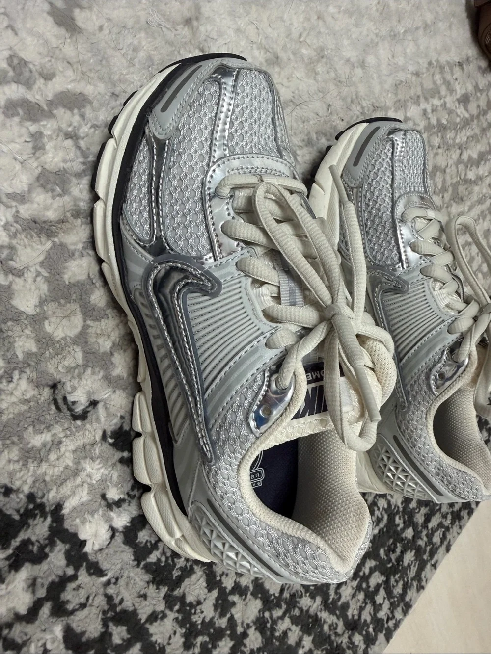 Nike Women's Zoom Vomero 5